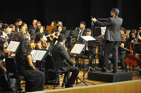 Concerto de Céleste: Uma Noite Inesquecível de Música e Mistério!