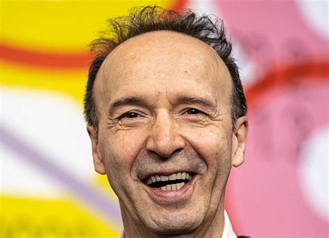 O Incrível Concerto de Roberto Benigni: Uma Noite de Gargalhadas e Reflexões Profundas em São Paulo!